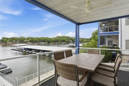 | 3B 2B | Lakefront | SeasonalPool/Hot Tub | Dock