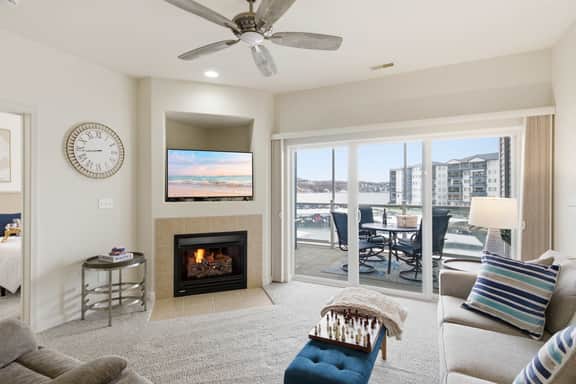 2B 2B | Lake View | Seasonal Pool | Hot Tub |Grill