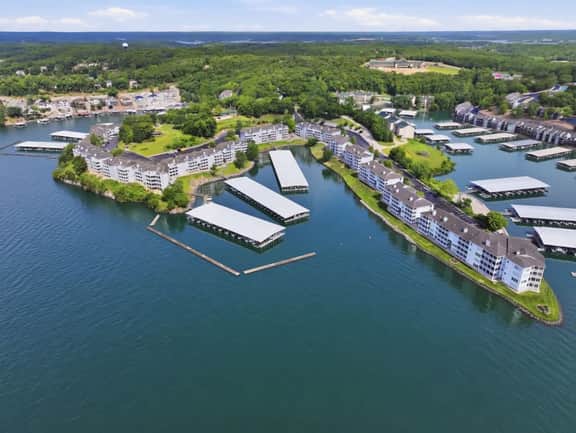 Regatta Bay|Seasonal Pool| LakeView