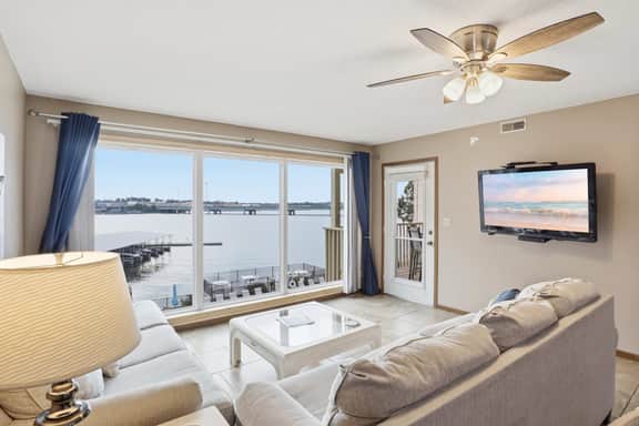 Parkside Escape|Seasonal Pool|Lake View|Pool View