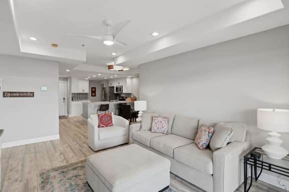 100% Renovated | Lakefront | Pool | Elevator | - Image 3